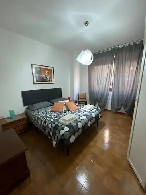 Tra Le Mura Di Roma 0*, Róma Olaszország